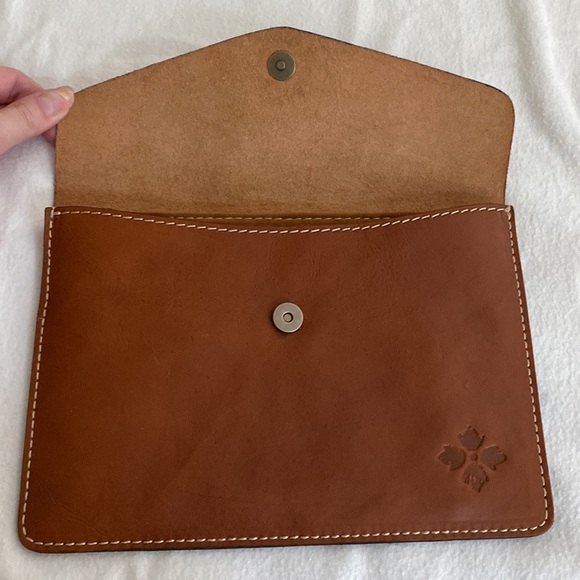 Patricia Nash Clutch - Picture 4 of 9